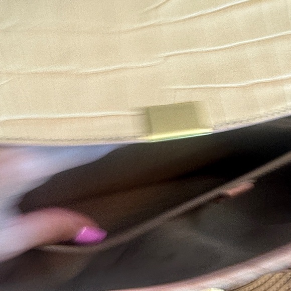 Brahmin Cream /Pink Crocodile-Embossed Women's Bag - Picture 7 of 17